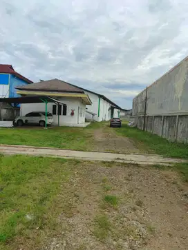 Dijual Gudang + Mess Karyawan bisa akses Container di Salembaran