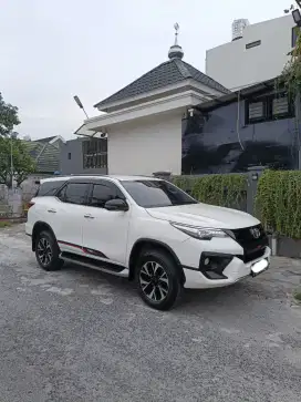 Toyota Fortuner 2018 2.4VRZ  4X2AT