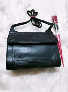 Fossil hitam slempang