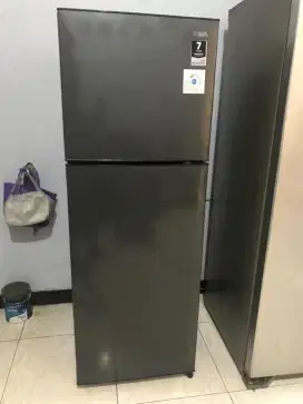 KULKAS AQUA 2 PINTU SECOND LIKE NEW