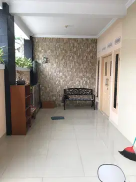 Dijual rumah siap huni dalam perumahan besar di Tapos Depok