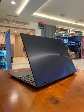 Asus ZenBook Flip 14 - AMD Ryzen 5 5600H - RAM 16 GB/ SSad 512 GB