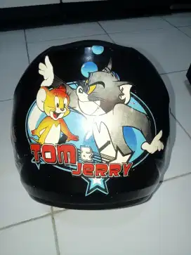 Dijual Helm Anak mulus