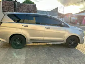 Innova V TRD sportivo 2020
