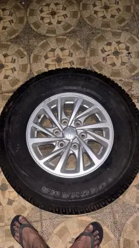 Pelek ori plus ban pajero 2017