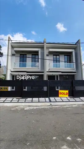 Rumah Mewah 2 Lantai Depan Kampus UNAIR C, Galaxy Mall, Dharma Husada