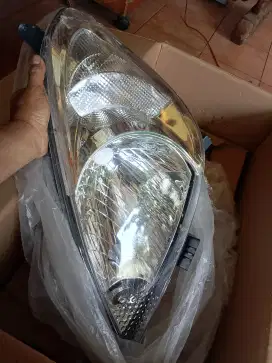 Lampu depan innova kiri head lamp Innova 2011-2014