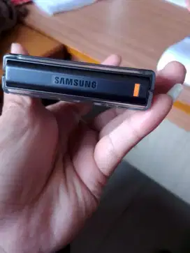 Samsung Galaxy Z Flip 6 12/512 Kaya Baru