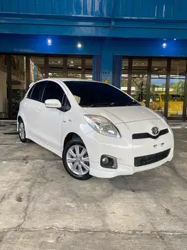 YARIS 2013 LOW KM Antik