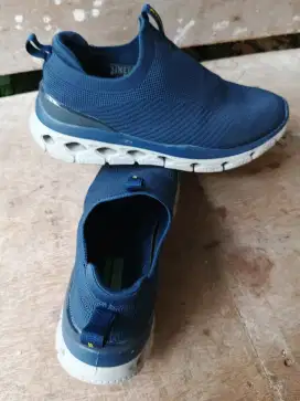 Jual sepatu Skechers original size 42 bisa byar d tempat