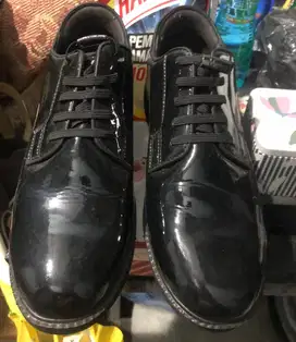 Sepatu PDH League uk. 43