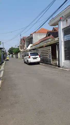Murah Rumah Luas di Jl. Kembar Barat Baru