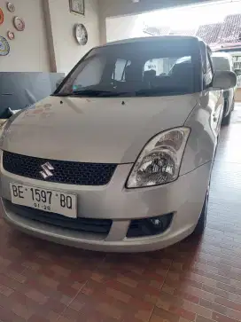 Suzuki Swift 2011, performa irit dan stylist