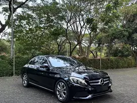 Low ODO!! Mercedes Benz C200 Avantgarde W205 Tahun 2017