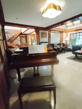 Best Location, Rumah Mewah Private Pool Lahan Super Luas