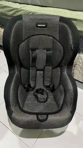Preloved Carseat babydoes