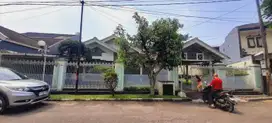 Rumah Asri Culdesak Margahayu Raya Strategis ada taman