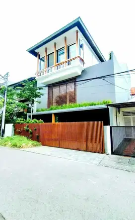 Super Murah, Rumah Mewah pakai Lift dan Private Pool