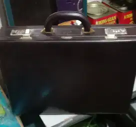 Tas koper kulit asli merk liberty