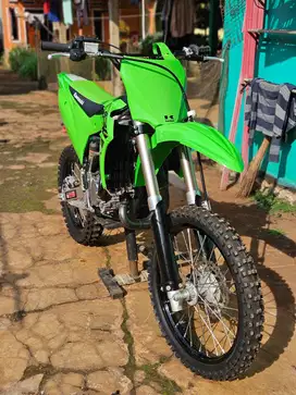 Kawasaki kx100 like new