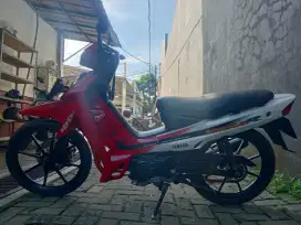 Vega R old sein kuning