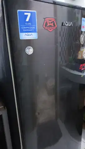 Kulkas 1 Pintu Merk AQUA