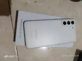 Samsung S21 FE 5G 8/256 lengkap bagus