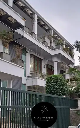 Dijual Rumah Mewah Semi Furnish di Perumahan Bogor Raya.