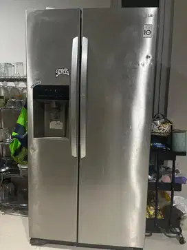 Kulkas 2 pintu merk LG