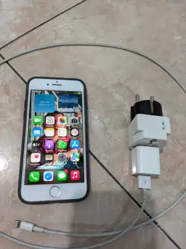 jual iphone 8 64Gb Putih