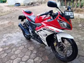 Di jual Yamaha R15V2 2016
