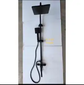 Shower tiang bandova