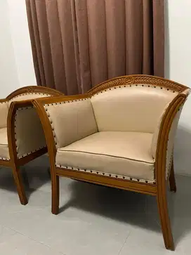 2 Kursi Kayu Asli