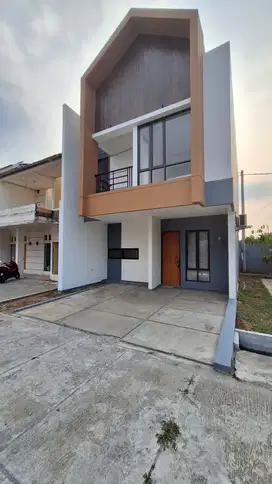 DI JUAL RUMAH DI DALAM CLUSTER 3 KAMAR TIDUR DEKET KE MALL GALAXY