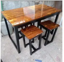 Meja makan cafe +4 kursi