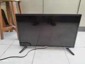 Dijual Panasonic LED TV 24 inch - TH-24F305G, kondisinya normal