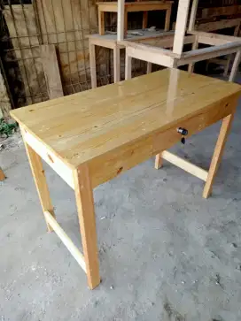 Meja laci cocok buat di rumah / di warung/di kantor / buat jualan