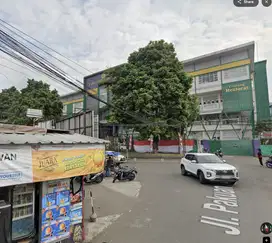 Kios Strategis ex Warteg depan Kampus Pakuan Ramai Sudah Full Renovasi