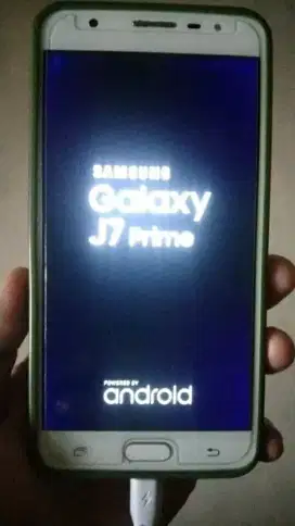 Jual aja gan samsung j7 pream ra 3/32 4g LTE