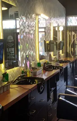 DIJUAL MEJA DAN CERMIN BARBERSHOP BEKAS