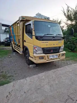 Mitsubishi CANTER .HDV.125.PS.FE.74.Double 6 Ban Bak Central.Variasi