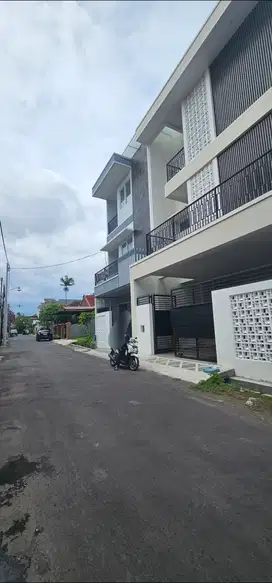 Kos elite ready hanya 100 m jl raya suhat dan sangat dekat kampus UB