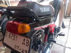 YAMAHA ALFA ANTIK ISTIMEWA PLAT D