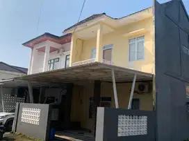 Rumah Asri Berkonsep Green Living Di Pusat Pemda Cibinong