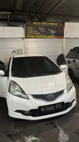 Honda Jazz 2010 Bensin