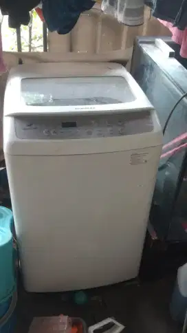 Mesin cuci 8kg merek samsung