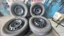 Velg r14 pcd 100 ex sigra 2024