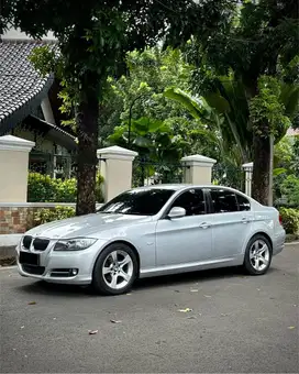 BMW 320i E90 Silver LCI 2011 Tdp Murmer Ori Menarik Bu Antik Baru Ok