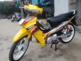 Yamaha Jupiter Z Yellow