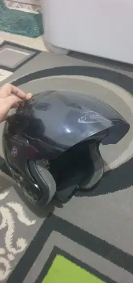 Helm CarGloss bekas layak pakai